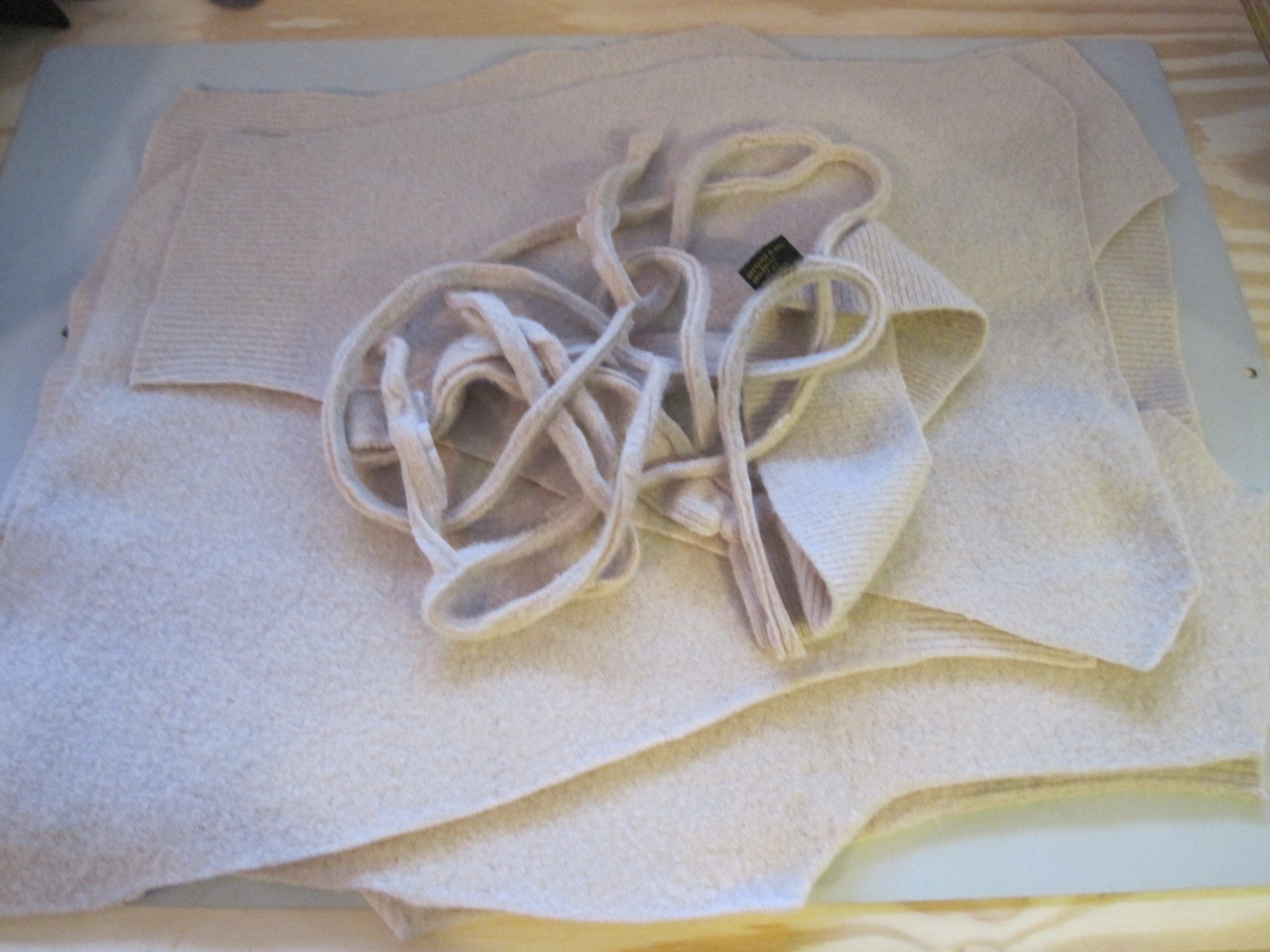 In the end I have a nice bit of yarn aka sweater seams.