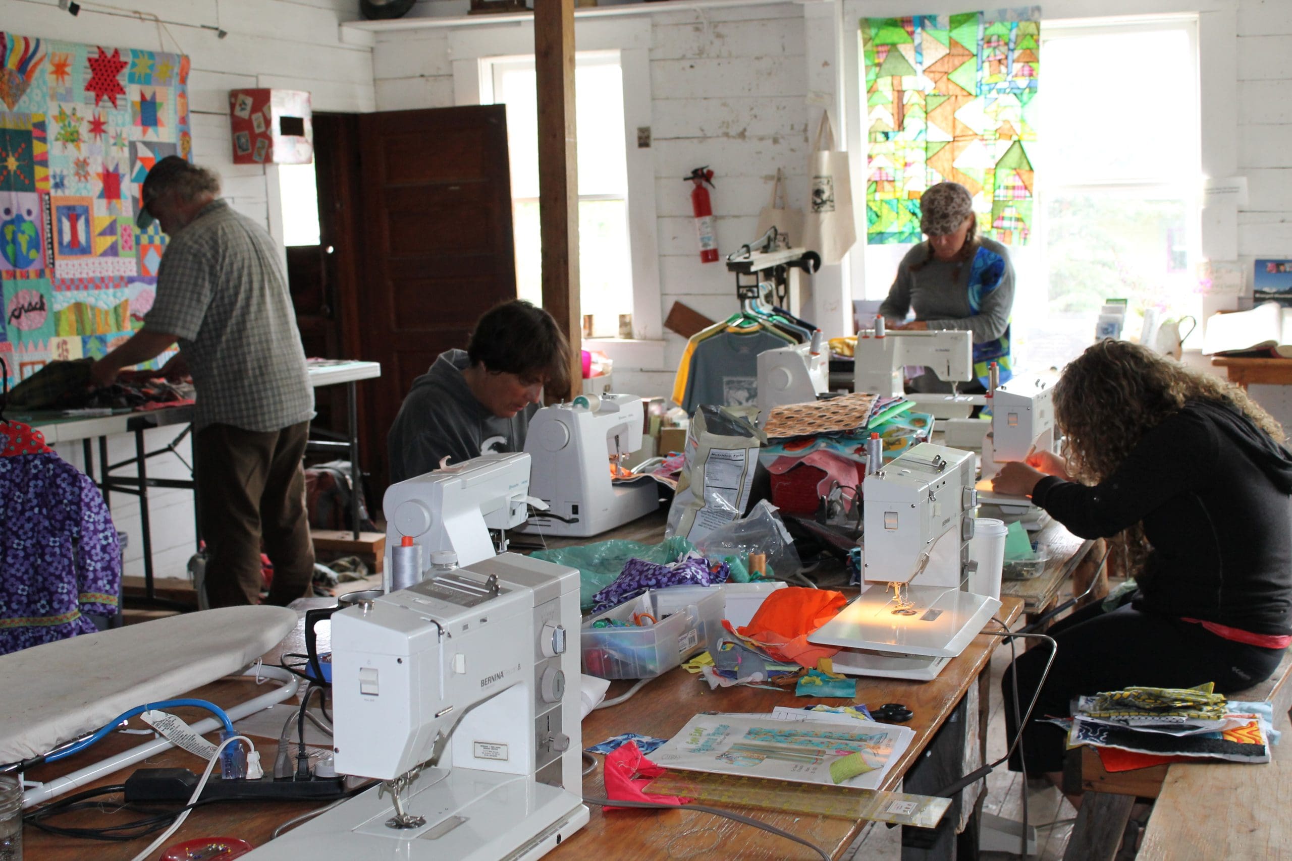 I how in this photo everyone is head and focused.