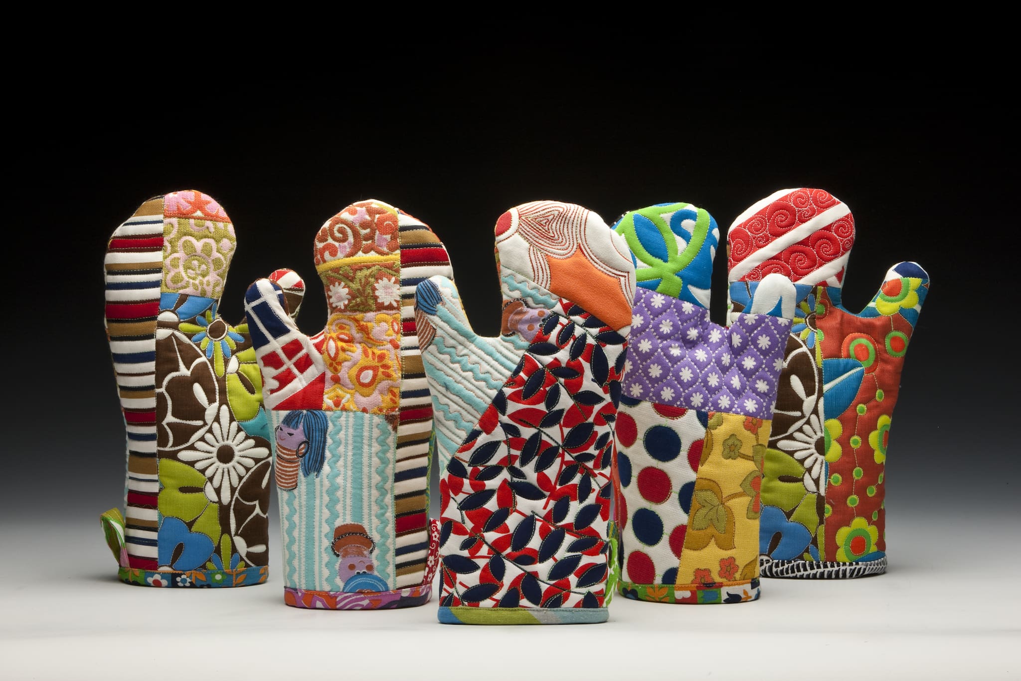 Maria Shell Oven Mitts 1